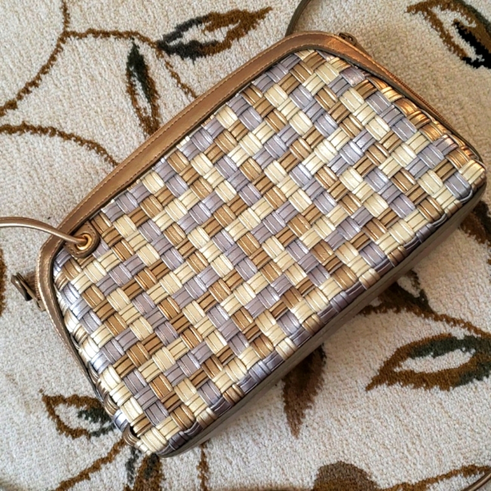 Studio Imports Vintage Metallic Faux Leather Basket Weave Cross Body Zip Bag